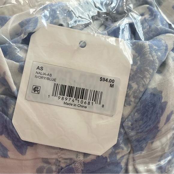 NEW Altar’d State Blue & White Floral Maxi Dress Size Large Available - Picture 7 of 9